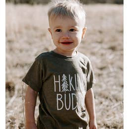 Hiking buddy tee in olive